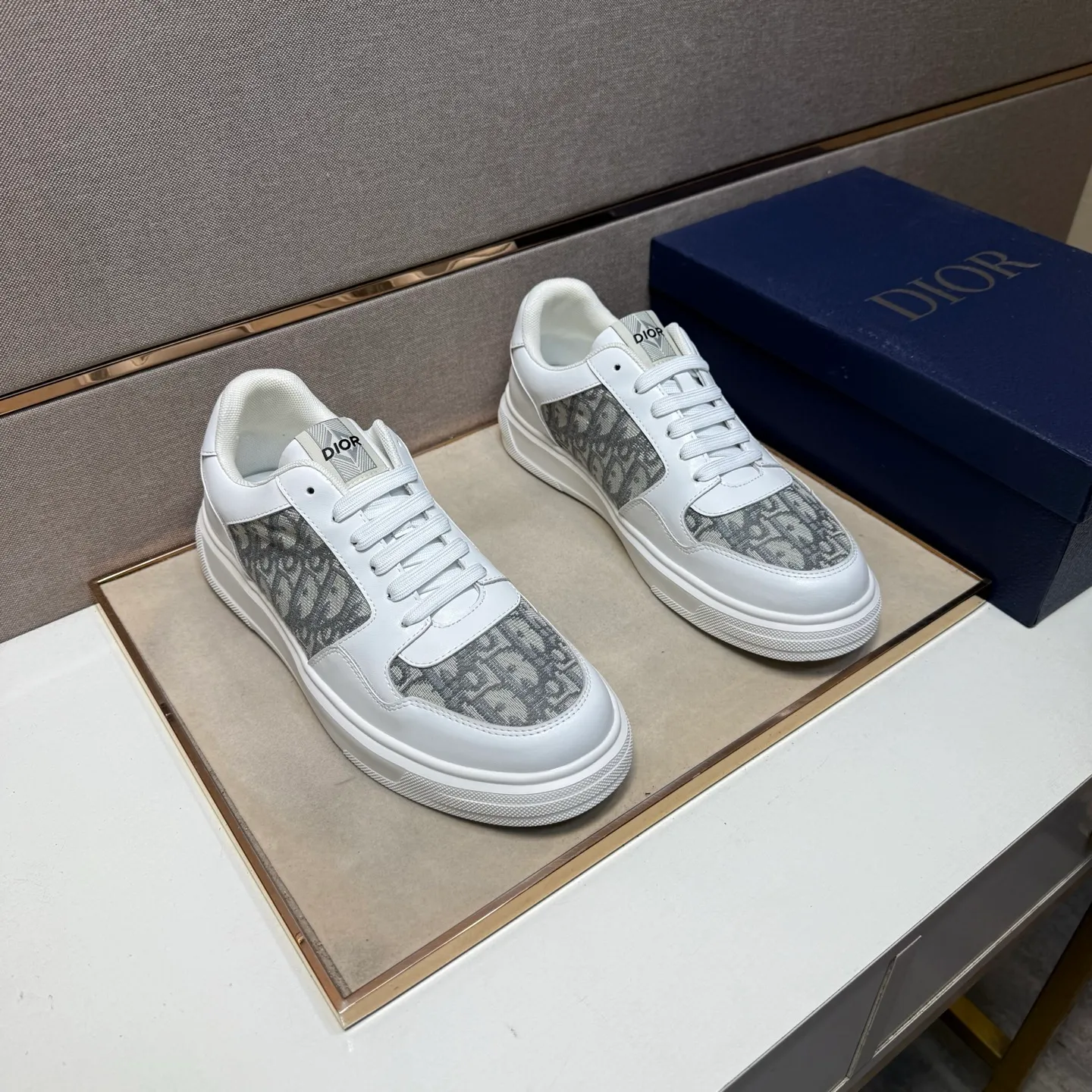 ⬛️Men's shoes 💰p400 [Dior~] Men's casual shoes 2025z cabinet sales simultaneously 🔶Size: 38-44 #️⃣ 🔷2 colors🔜The upper is made of multi-material splicing➕Mesh lining, comfortable and breathable, sole: original comfortable and wear-resistant outsole, ⚠️real thing📱photographed🎬real thing is better📢📢📢